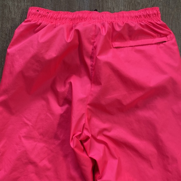 Nike x Atmos NRG Vintage Patchwork Track Pant
Pink/Hyper Jade - Picture 5 of 7